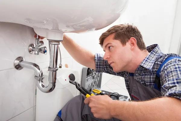 Fast Plumber Near Me for Emergency Plumbing Repairs