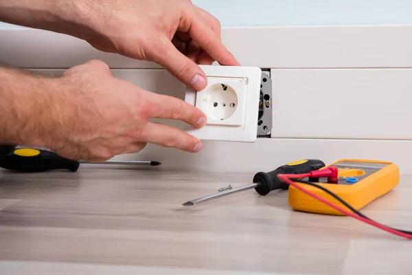 Quick and Dependable Electrician Near Me Services